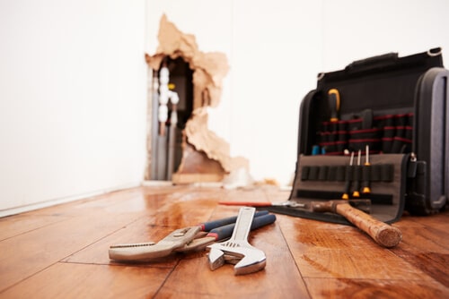 How to deal with a plumbing emergency