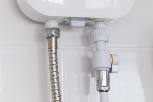 What are the benefits of tankless water heaters